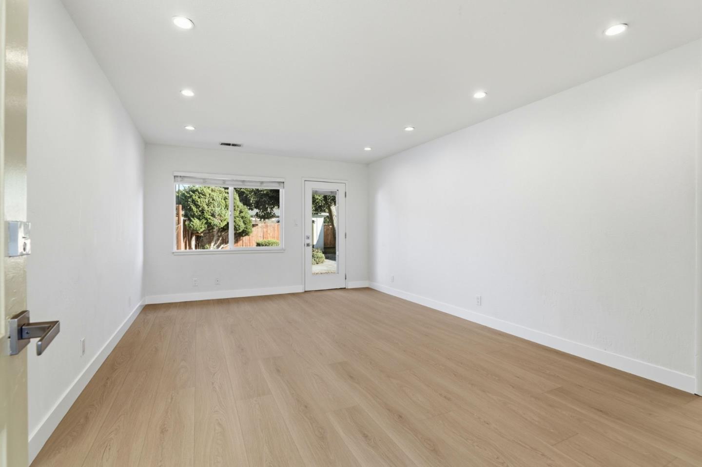 Detail Gallery Image 12 of 29 For 440 N Milton Ave, Campbell,  CA 95008 - 3 Beds | 1/1 Baths