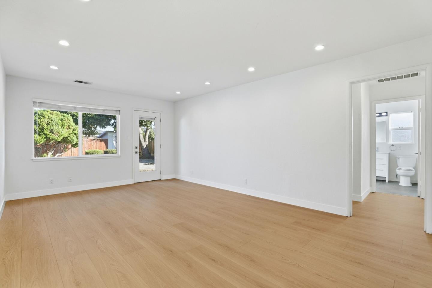 Detail Gallery Image 14 of 29 For 440 N Milton Ave, Campbell,  CA 95008 - 3 Beds | 1/1 Baths