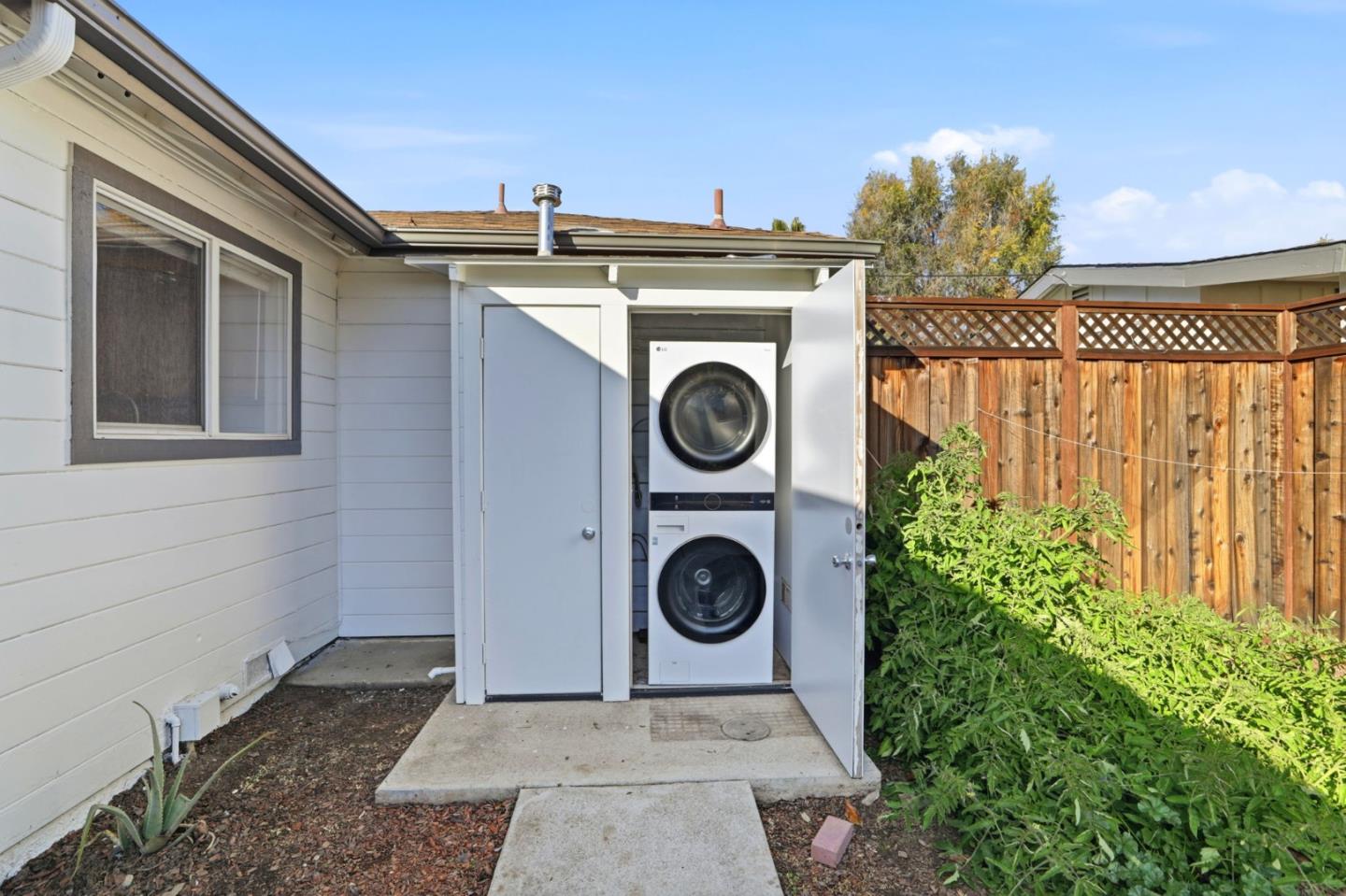 Detail Gallery Image 24 of 29 For 440 N Milton Ave, Campbell,  CA 95008 - 3 Beds | 1/1 Baths