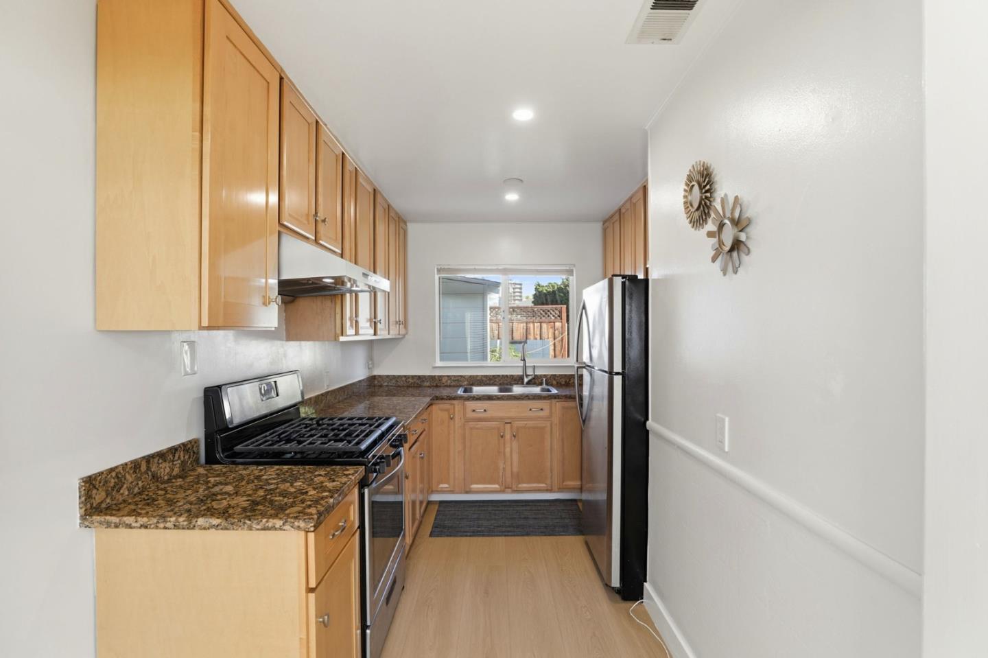 Detail Gallery Image 9 of 29 For 440 N Milton Ave, Campbell,  CA 95008 - 3 Beds | 1/1 Baths