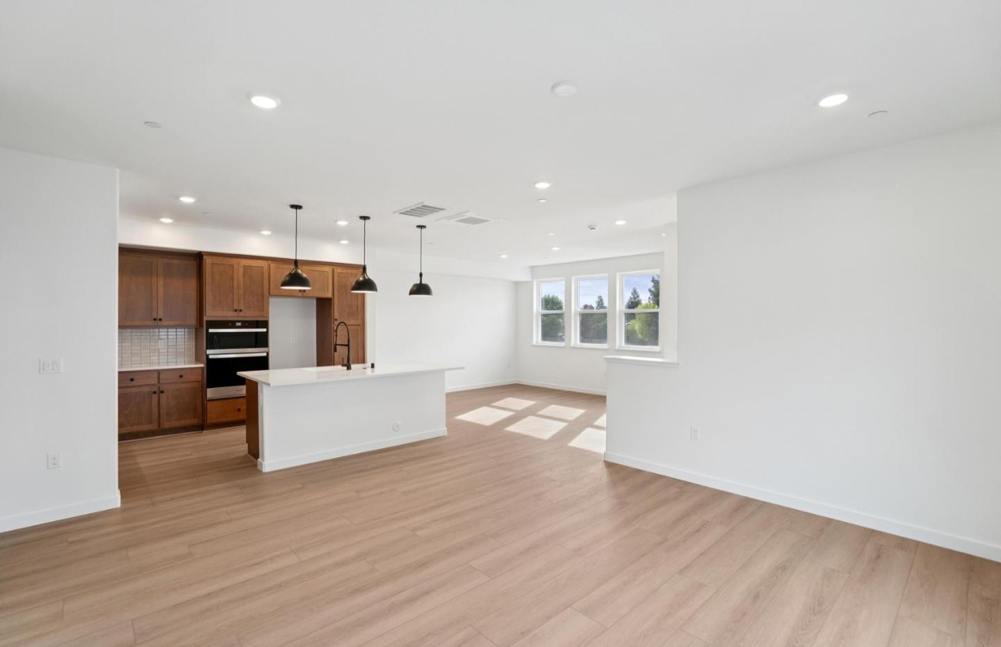 Photo #15: ML82031105 Listing: Photo #15