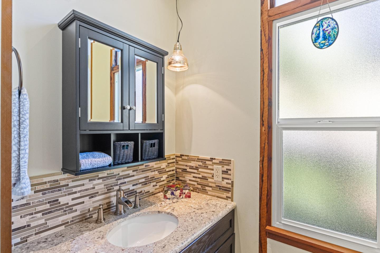 Detail Gallery Image 24 of 41 For 3405 Rio Rd, Carmel,  CA 93923 - 2 Beds | 2/1 Baths