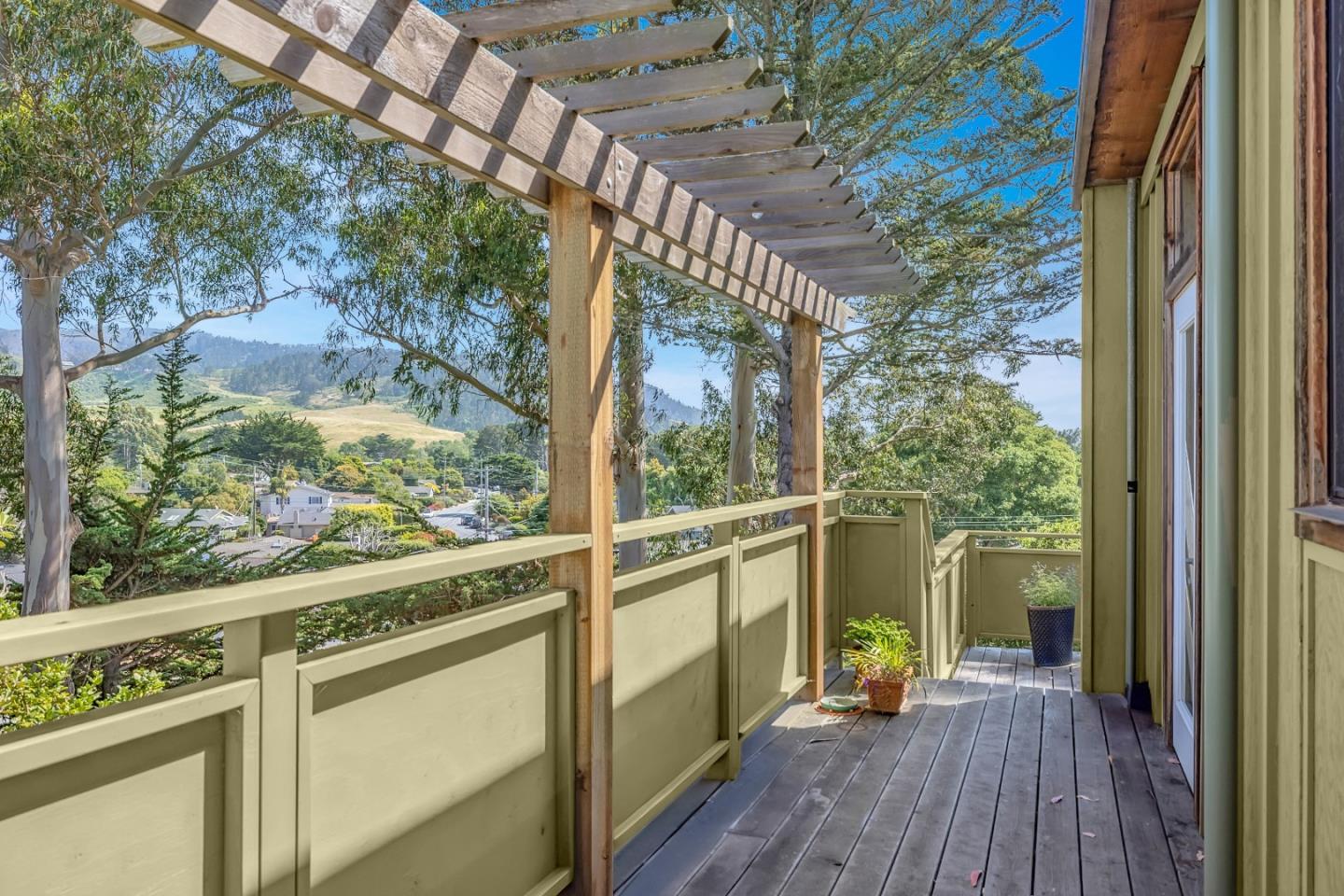 Detail Gallery Image 8 of 41 For 3405 Rio Rd, Carmel,  CA 93923 - 2 Beds | 2/1 Baths