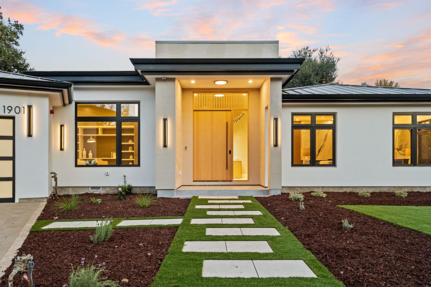 Detail Gallery Image 2 of 45 For 1901 Alford Ave, Los Altos,  CA 94024 - 6 Beds | 5/1 Baths