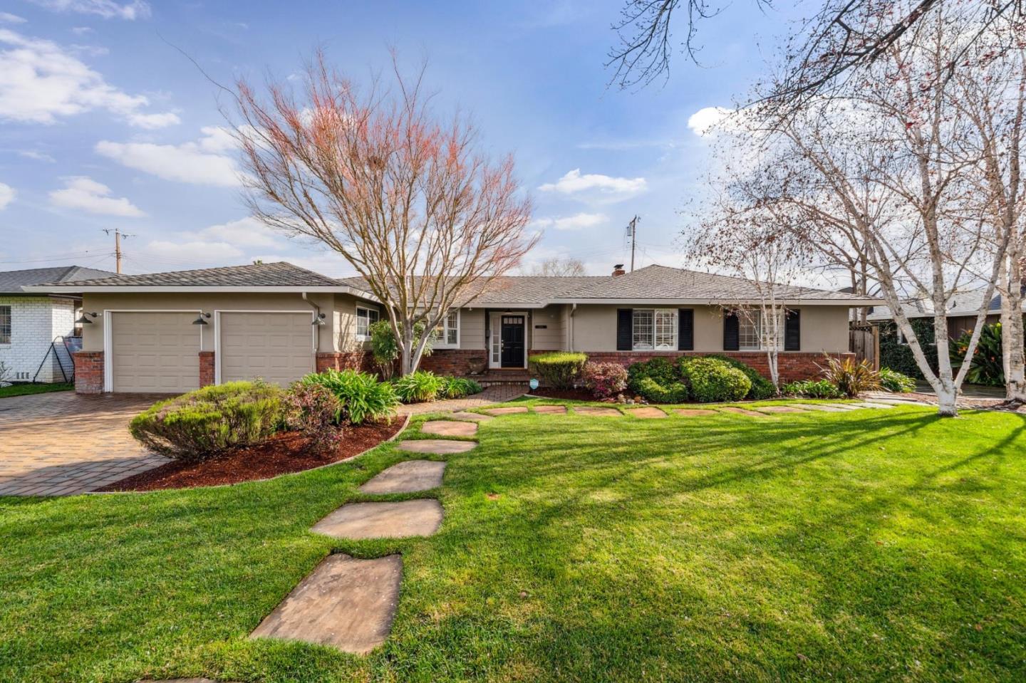 Detail Gallery Image 4 of 54 For 1140 Denise Way, San Jose,  CA 95125 - 4 Beds | 3 Baths