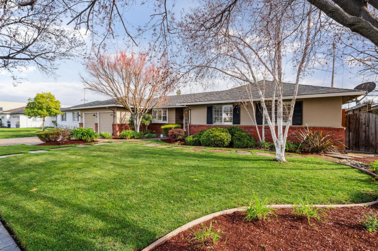 Detail Gallery Image 5 of 54 For 1140 Denise Way, San Jose,  CA 95125 - 4 Beds | 3 Baths