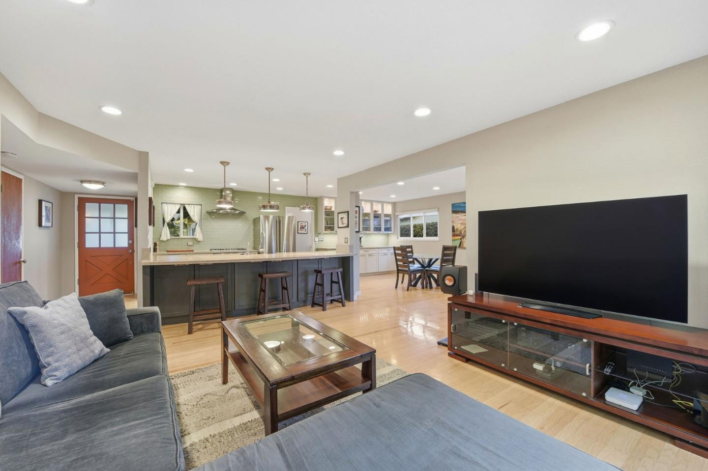 Detail Gallery Image 4 of 25 For 1635 Trona Way, San Jose,  CA 95125 - 3 Beds | 2/1 Baths