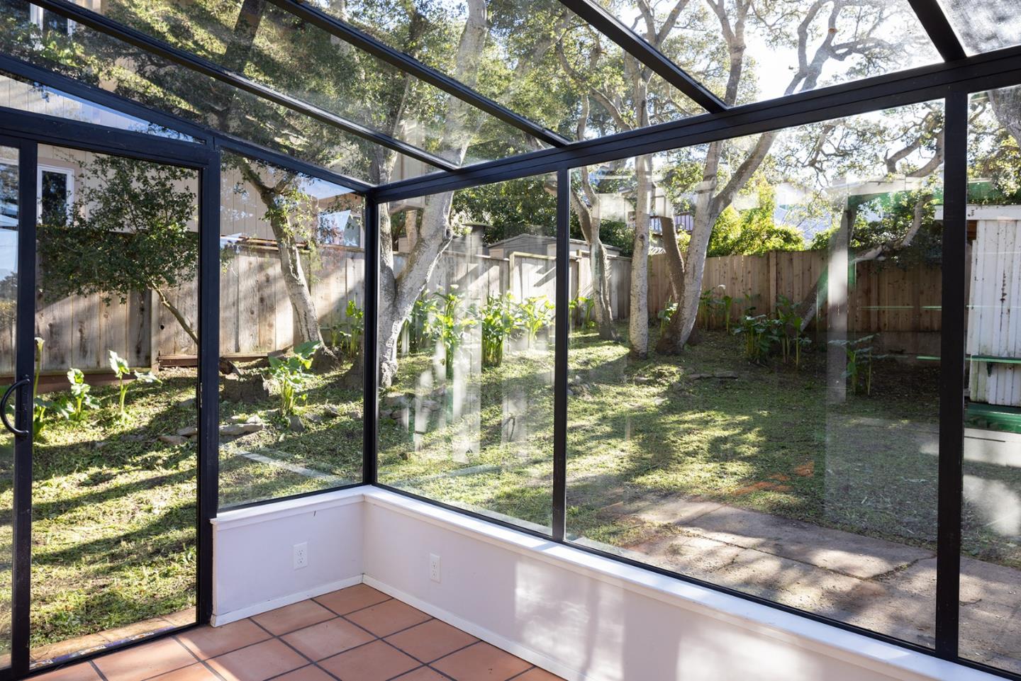 Detail Gallery Image 6 of 12 For 1215 Miles Ave, Pacific Grove,  CA 93950 - 1 Beds | 1 Baths