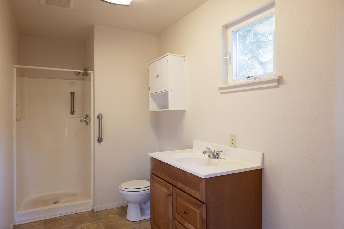 Detail Gallery Image 9 of 12 For 1215 Miles Ave, Pacific Grove,  CA 93950 - 1 Beds | 1 Baths