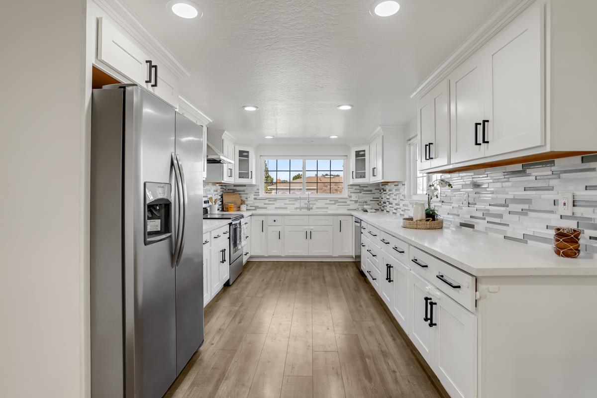 Detail Gallery Image 14 of 34 For 3278 Loma Alta Dr, Santa Clara,  CA 95051 - 3 Beds | 2 Baths