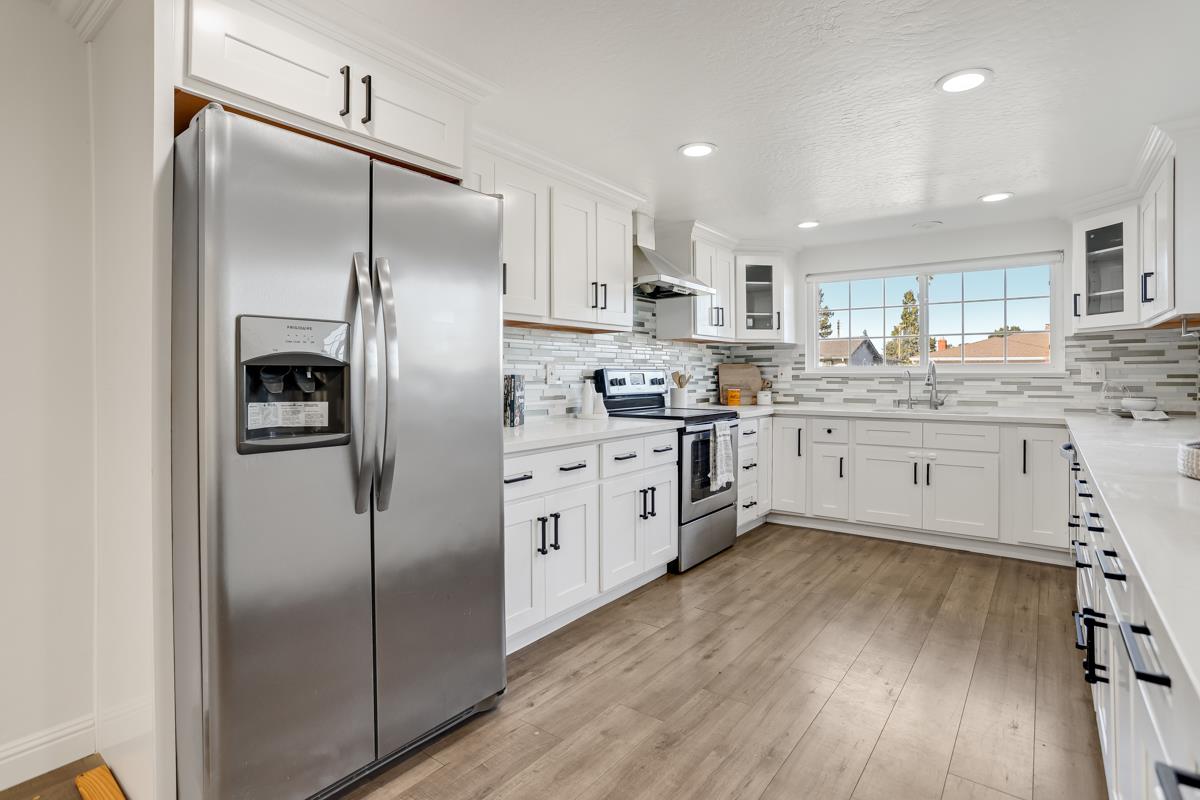 Detail Gallery Image 15 of 34 For 3278 Loma Alta Dr, Santa Clara,  CA 95051 - 3 Beds | 2 Baths