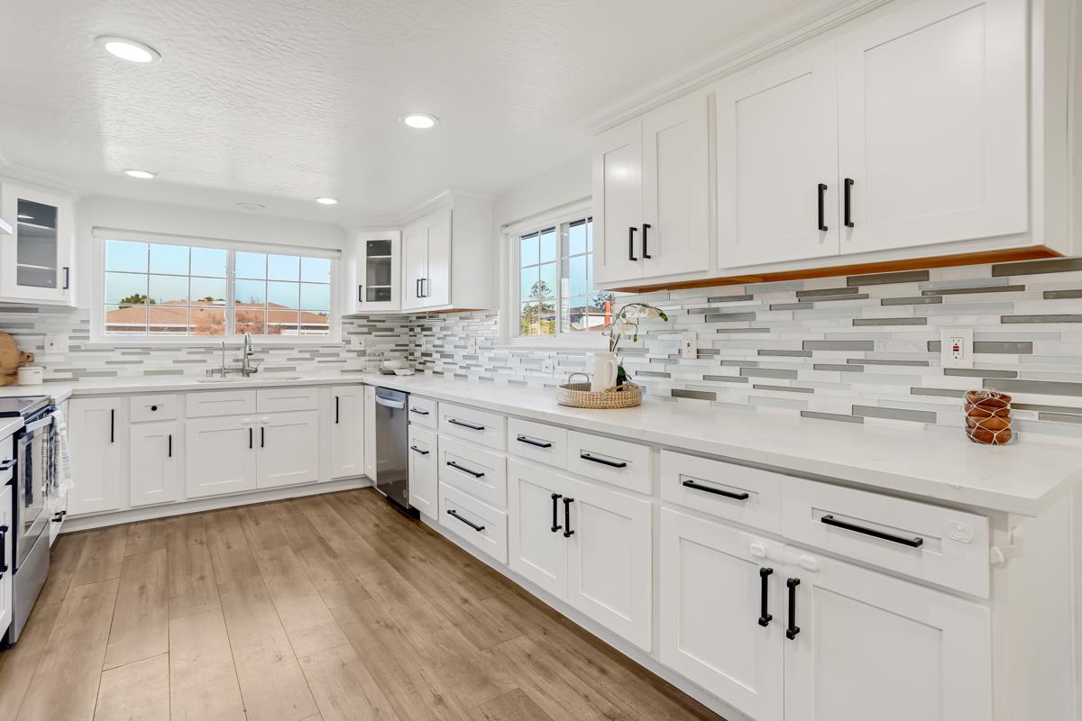 Detail Gallery Image 16 of 34 For 3278 Loma Alta Dr, Santa Clara,  CA 95051 - 3 Beds | 2 Baths