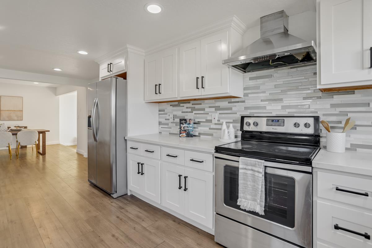 Detail Gallery Image 18 of 34 For 3278 Loma Alta Dr, Santa Clara,  CA 95051 - 3 Beds | 2 Baths