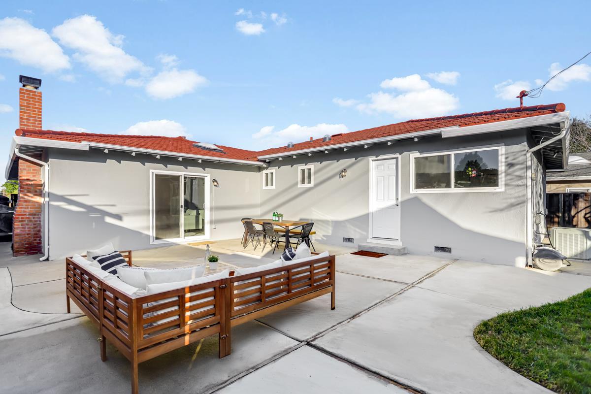 Detail Gallery Image 30 of 34 For 3278 Loma Alta Dr, Santa Clara,  CA 95051 - 3 Beds | 2 Baths