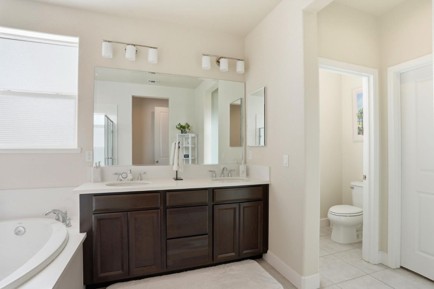 Detail Gallery Image 21 of 47 For 781 Segovia Dr, Hollister,  CA 95023 - 3 Beds | 2/1 Baths