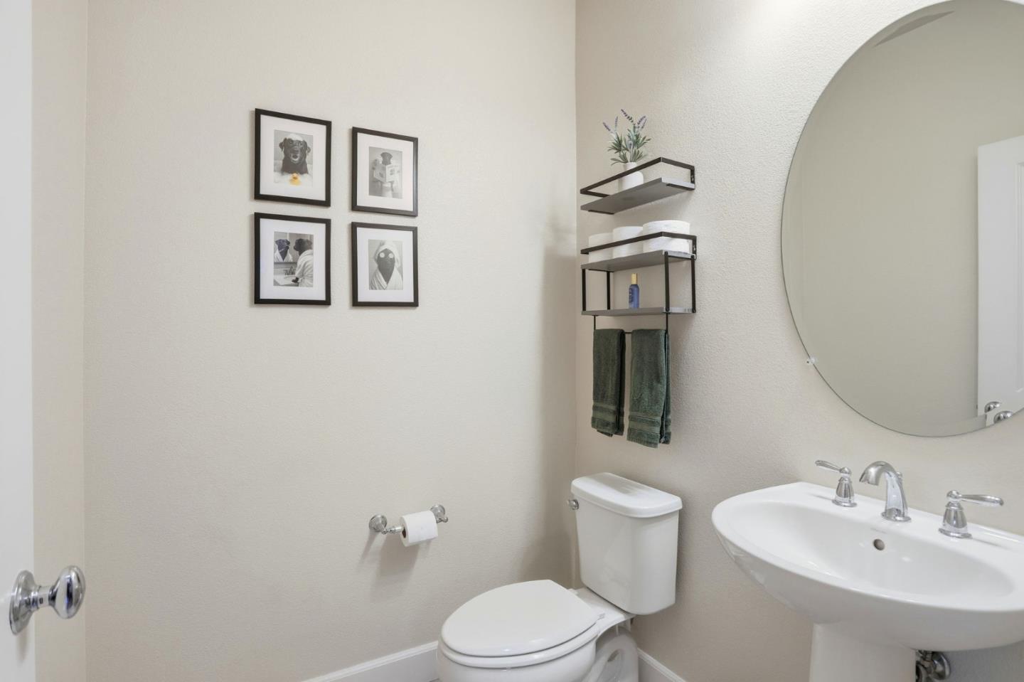 Detail Gallery Image 34 of 47 For 781 Segovia Dr, Hollister,  CA 95023 - 3 Beds | 2/1 Baths