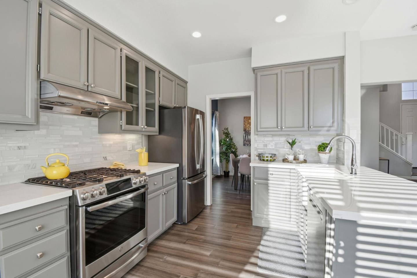 Detail Gallery Image 13 of 63 For 327 Ratto Rd, Alameda,  CA 94502 - 4 Beds | 2 Baths