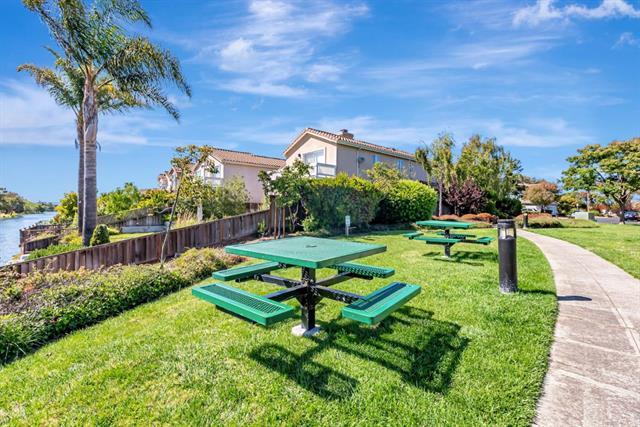 Detail Gallery Image 41 of 63 For 327 Ratto Rd, Alameda,  CA 94502 - 4 Beds | 2 Baths