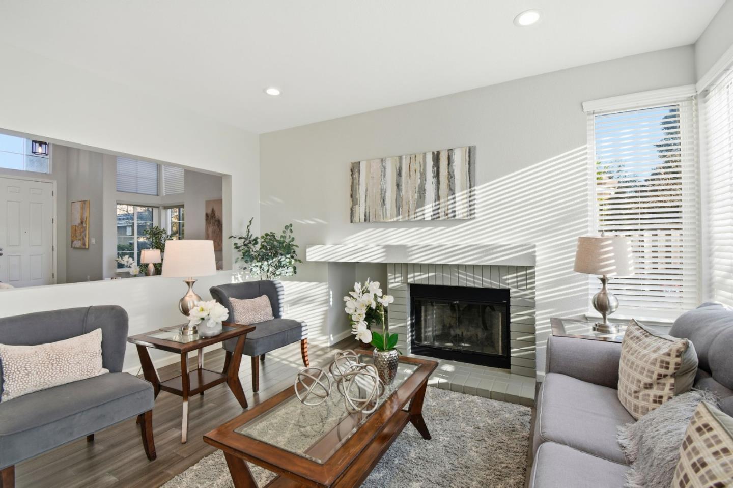 Detail Gallery Image 9 of 63 For 327 Ratto Rd, Alameda,  CA 94502 - 4 Beds | 2 Baths