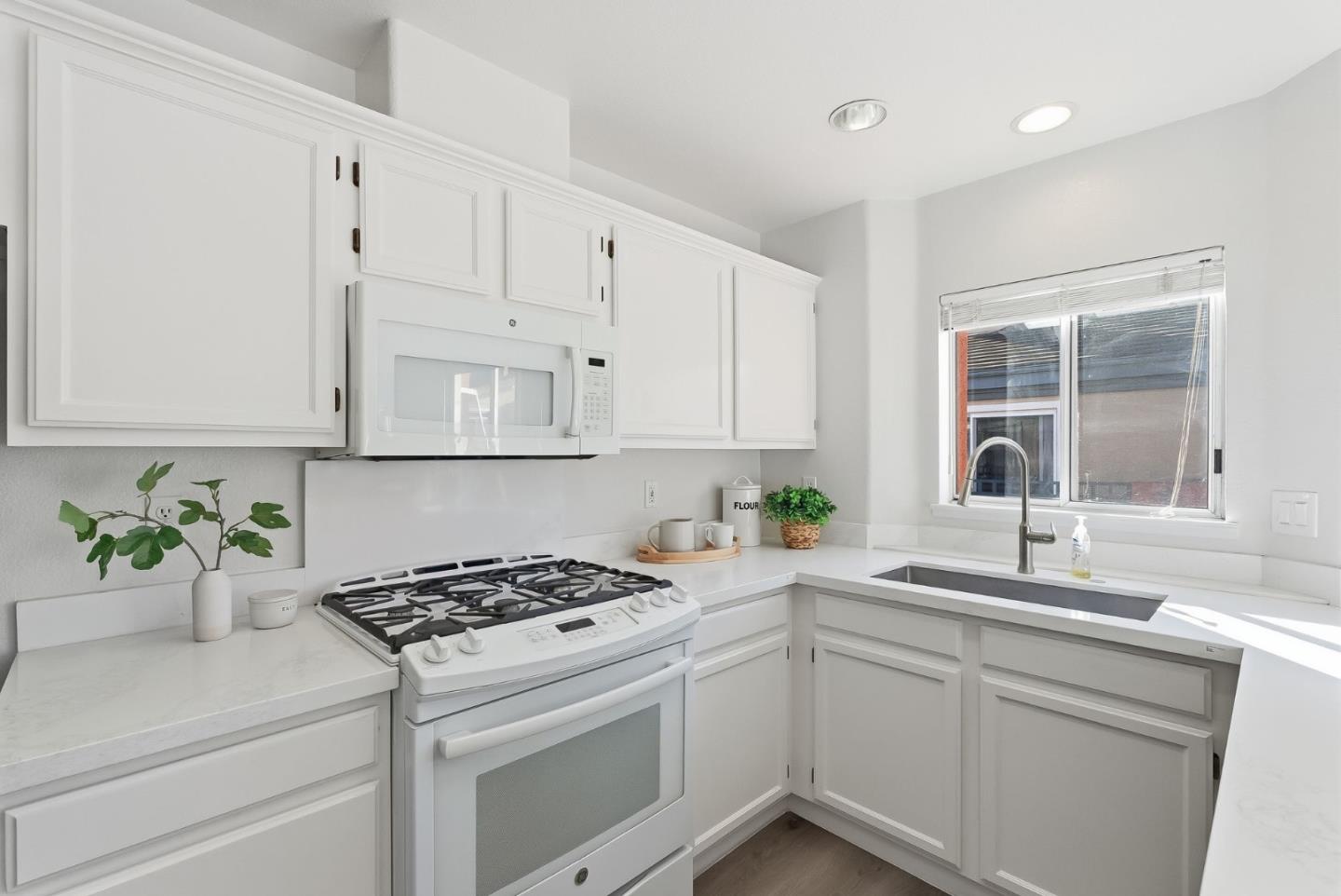 Photo #10: ML82031118 Listing: Photo #10