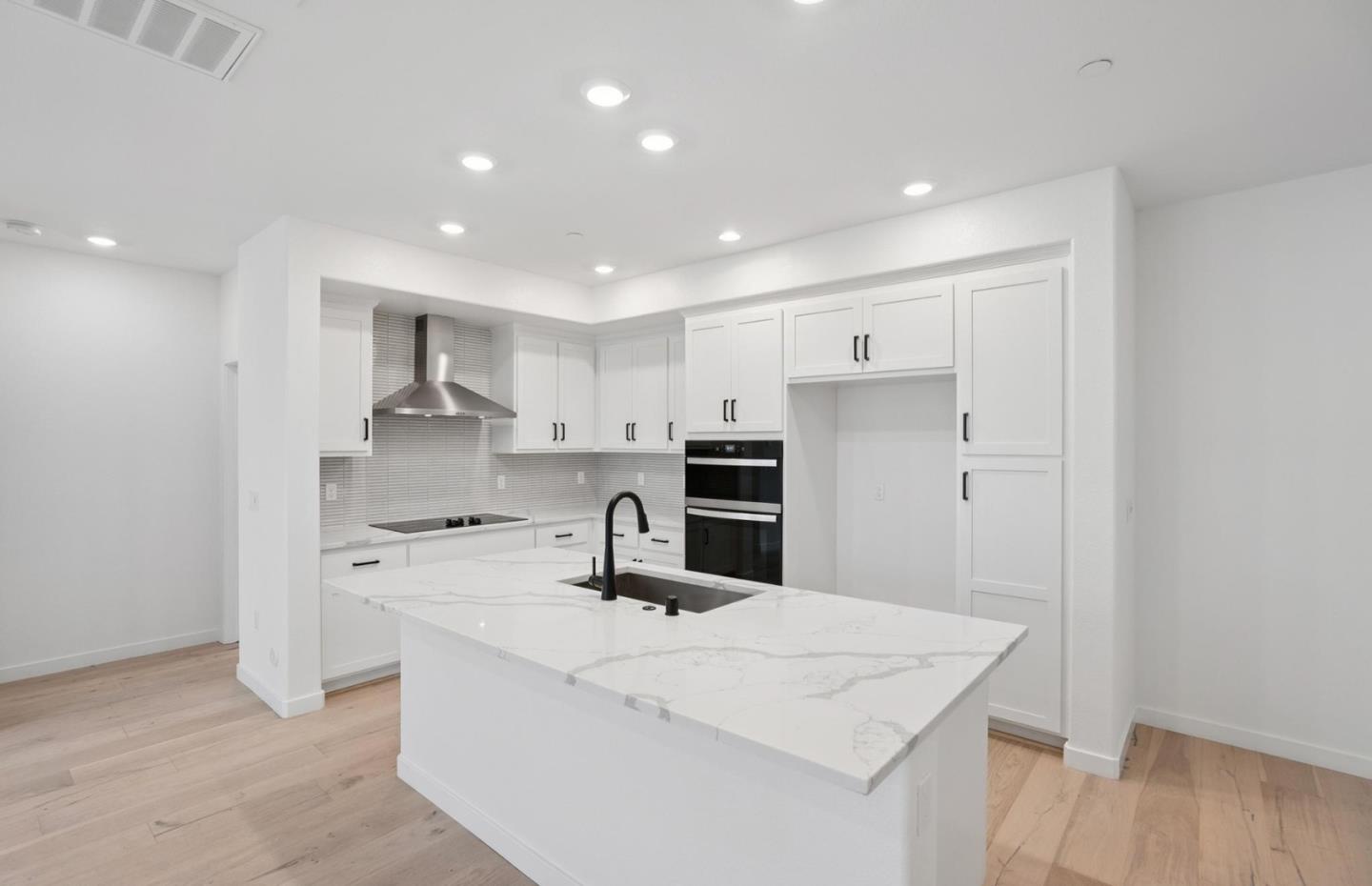 Photo #12: ML82031120 Listing: Photo #12