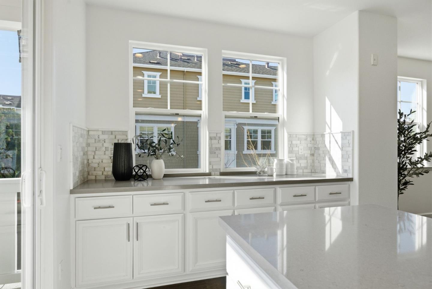 Detail Gallery Image 15 of 43 For 2039 Colony St, Mountain View,  CA 94043 - 4 Beds | 3/1 Baths