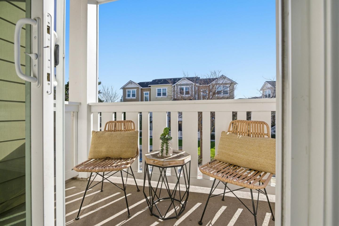 Detail Gallery Image 16 of 43 For 2039 Colony St, Mountain View,  CA 94043 - 4 Beds | 3/1 Baths