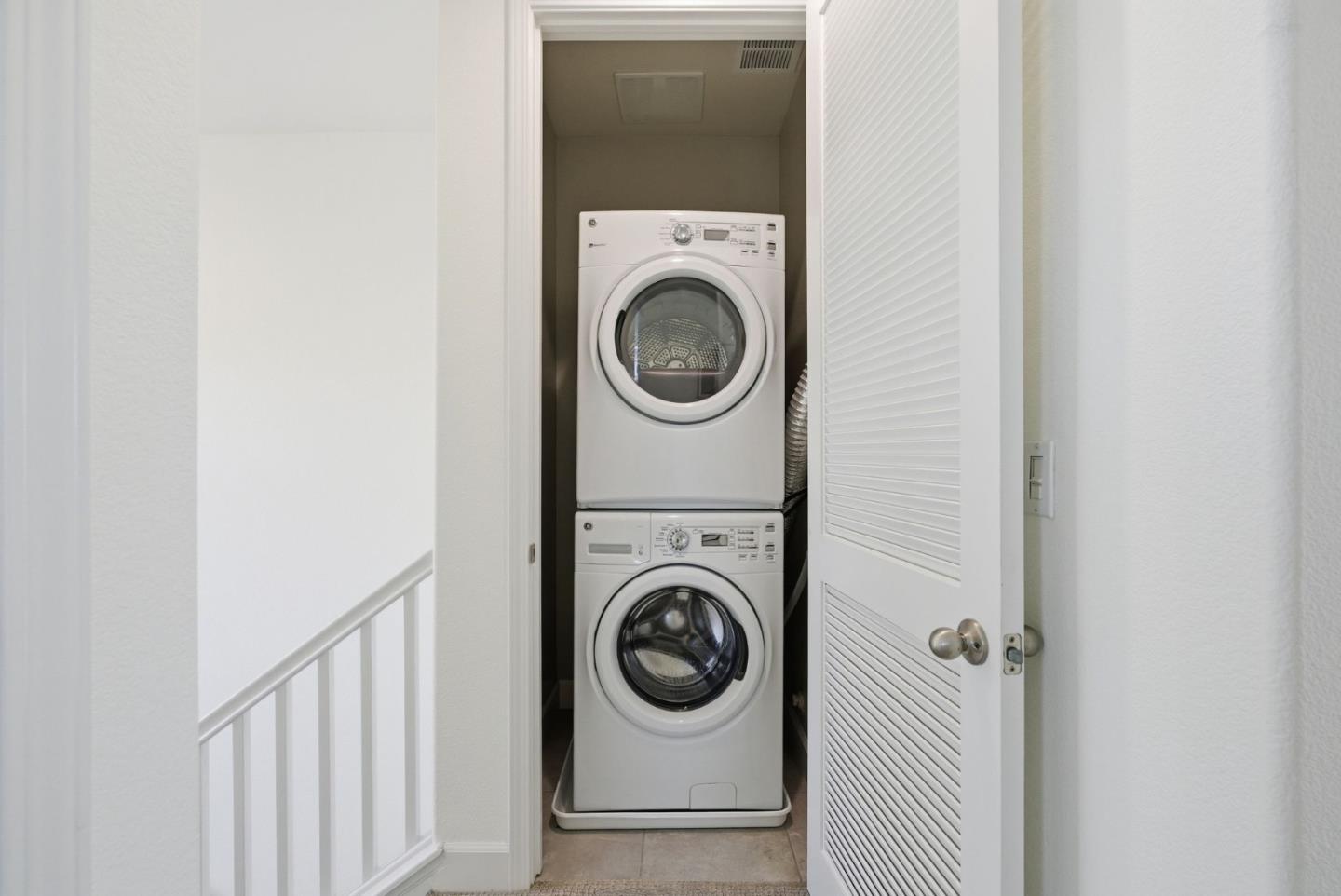 Detail Gallery Image 23 of 43 For 2039 Colony St, Mountain View,  CA 94043 - 4 Beds | 3/1 Baths