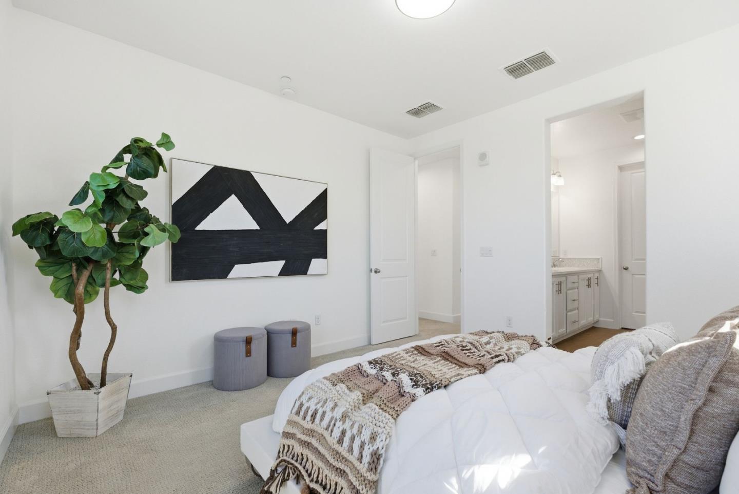 Detail Gallery Image 30 of 43 For 2039 Colony St, Mountain View,  CA 94043 - 4 Beds | 3/1 Baths