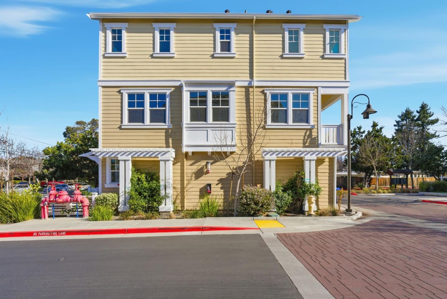 Detail Gallery Image 41 of 43 For 2039 Colony St, Mountain View,  CA 94043 - 4 Beds | 3/1 Baths