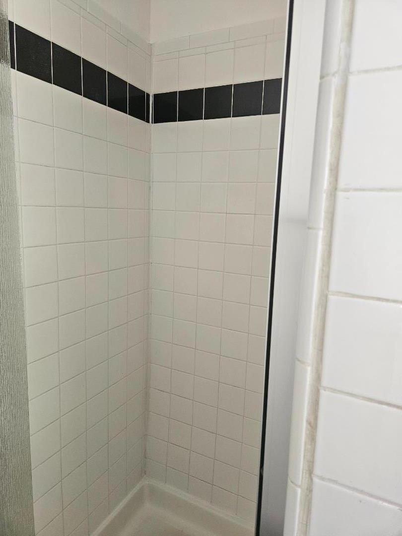 Detail Gallery Image 5 of 8 For 561 David Ave, Monterey,  CA 93940 - 1 Beds | 1 Baths