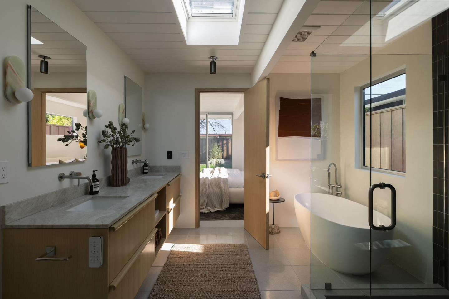 Detail Gallery Image 11 of 22 For 2256 Fairhill Ln, San Jose,  CA 95125 - 4 Beds | 2/1 Baths