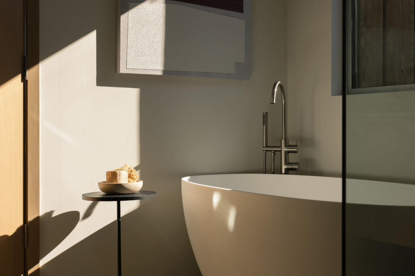 Detail Gallery Image 12 of 22 For 2256 Fairhill Ln, San Jose,  CA 95125 - 4 Beds | 2/1 Baths