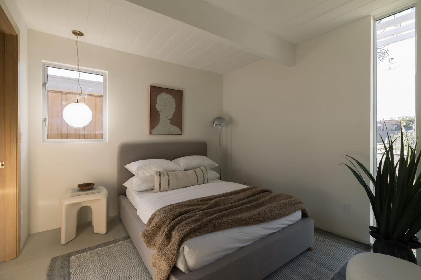 Detail Gallery Image 14 of 22 For 2256 Fairhill Ln, San Jose,  CA 95125 - 4 Beds | 2/1 Baths