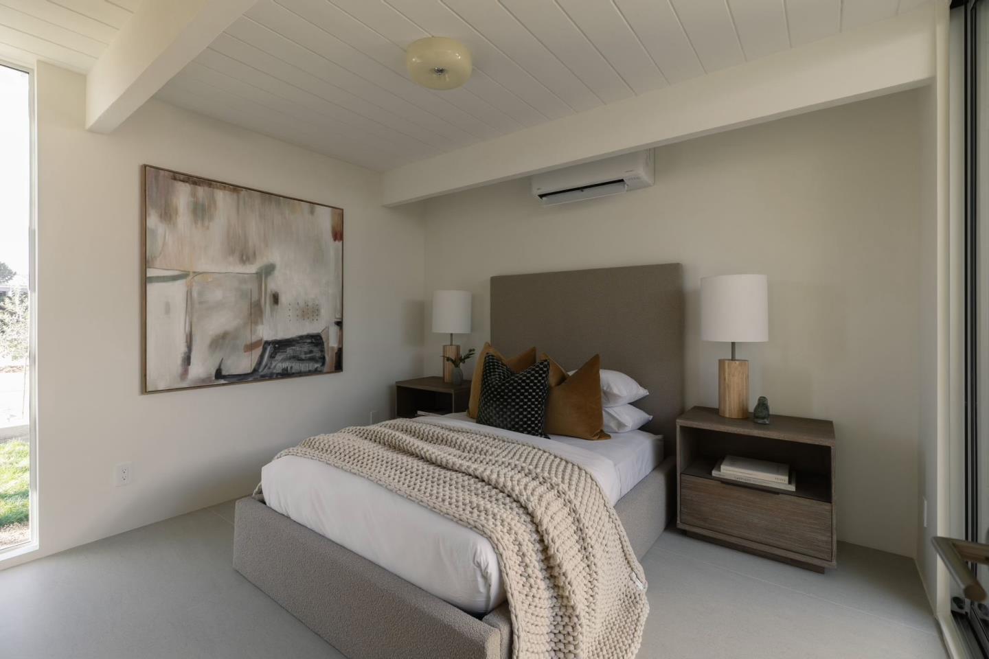 Detail Gallery Image 16 of 22 For 2256 Fairhill Ln, San Jose,  CA 95125 - 4 Beds | 2/1 Baths