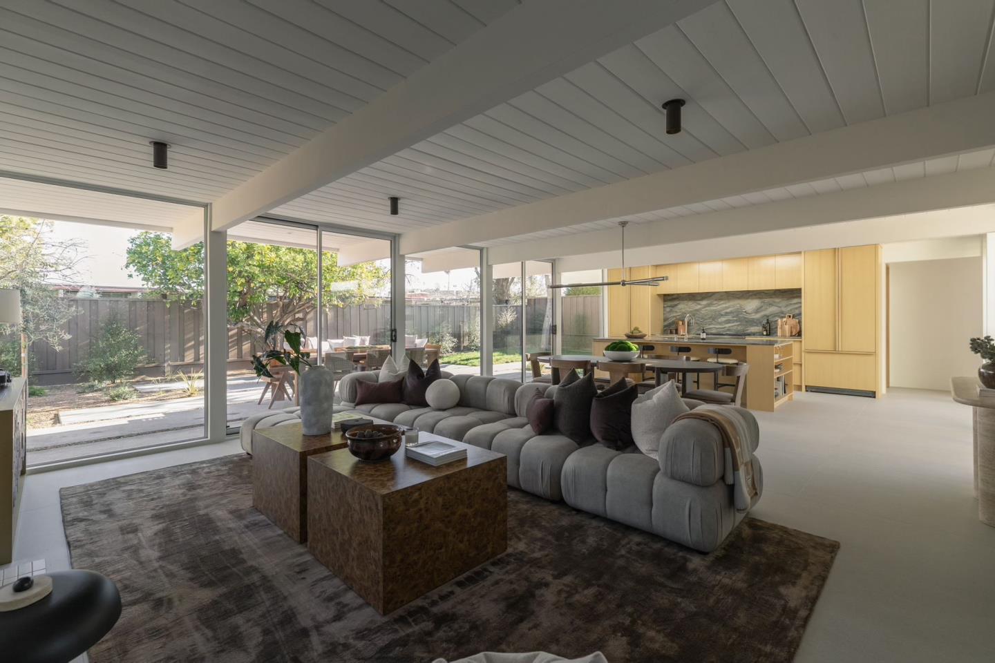 Detail Gallery Image 7 of 22 For 2256 Fairhill Ln, San Jose,  CA 95125 - 4 Beds | 2/1 Baths