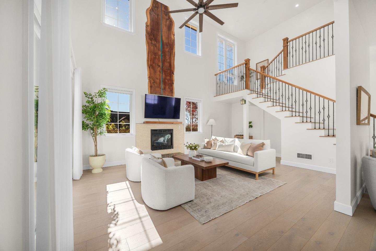 Detail Gallery Image 16 of 69 For 2520 Benson Ave, Santa Cruz,  CA 95065 - 4 Beds | 3/1 Baths