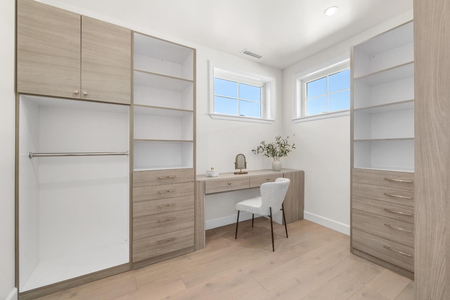 Detail Gallery Image 26 of 69 For 2520 Benson Ave, Santa Cruz,  CA 95065 - 4 Beds | 3/1 Baths