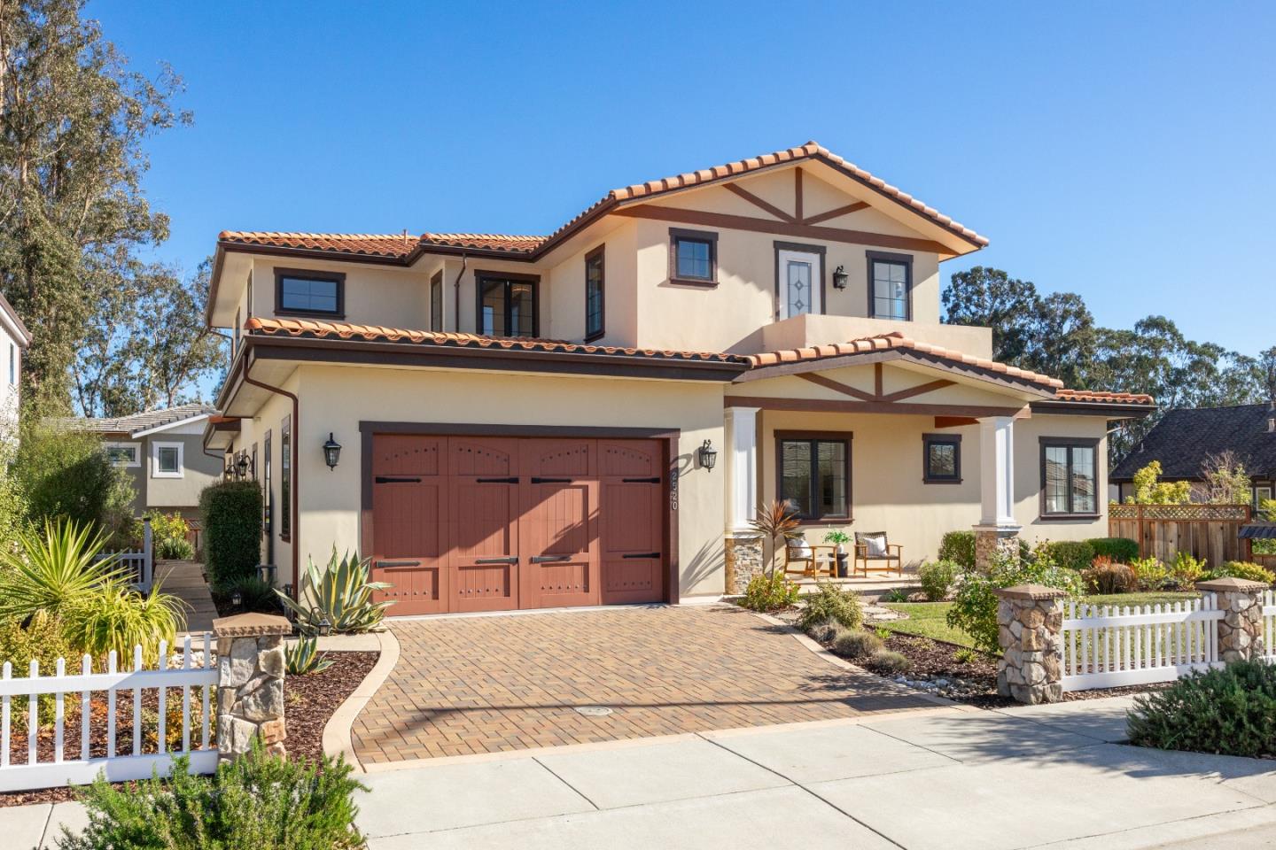 Detail Gallery Image 3 of 69 For 2520 Benson Ave, Santa Cruz,  CA 95065 - 4 Beds | 3/1 Baths