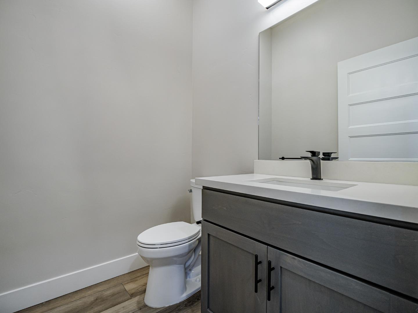 Detail Gallery Image 11 of 36 For 101 Aptos Village Way #4,  Aptos,  CA 95003 - 1 Beds | 1/1 Baths