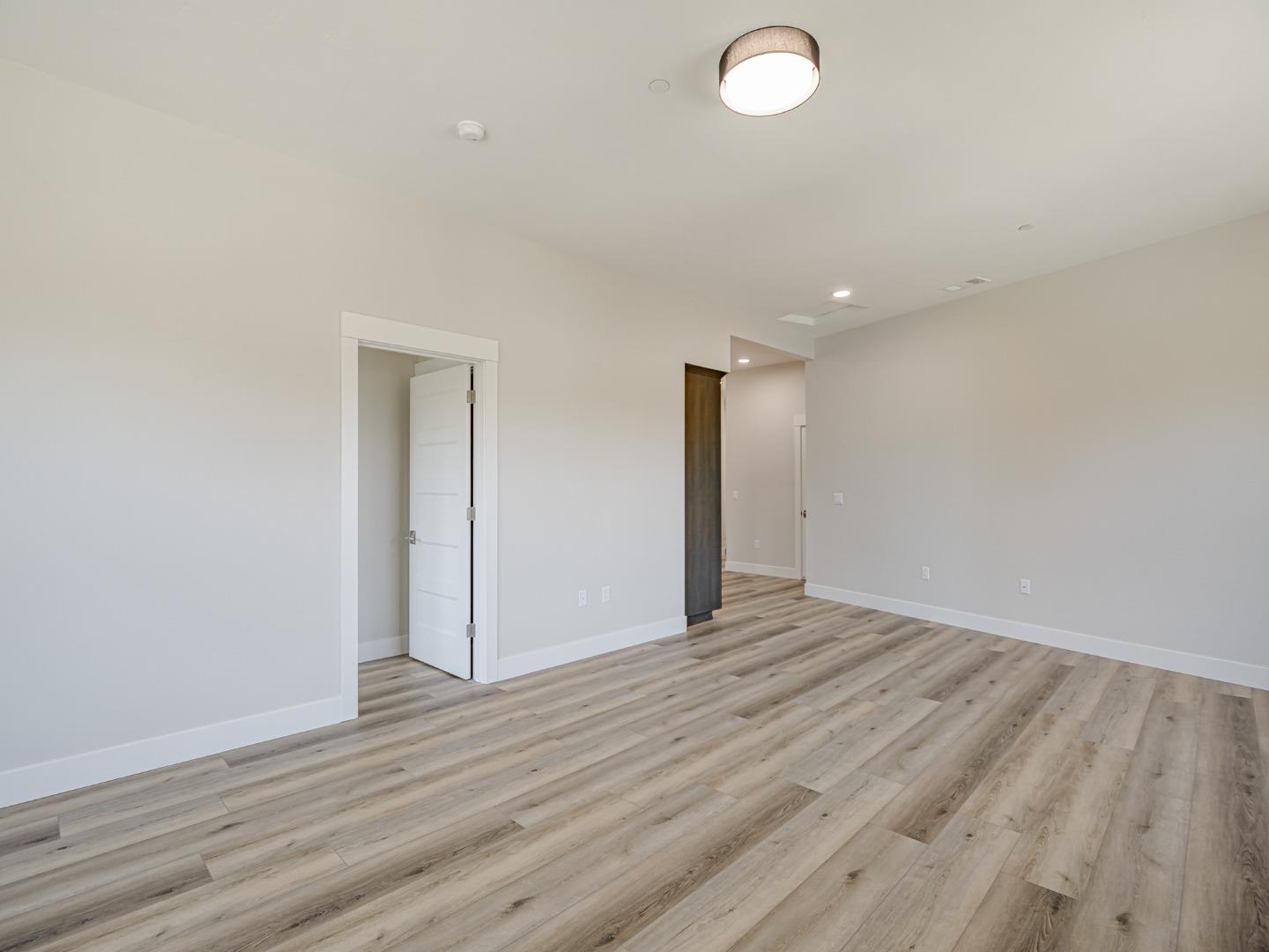 Detail Gallery Image 12 of 36 For 101 Aptos Village Way #4,  Aptos,  CA 95003 - 1 Beds | 1/1 Baths