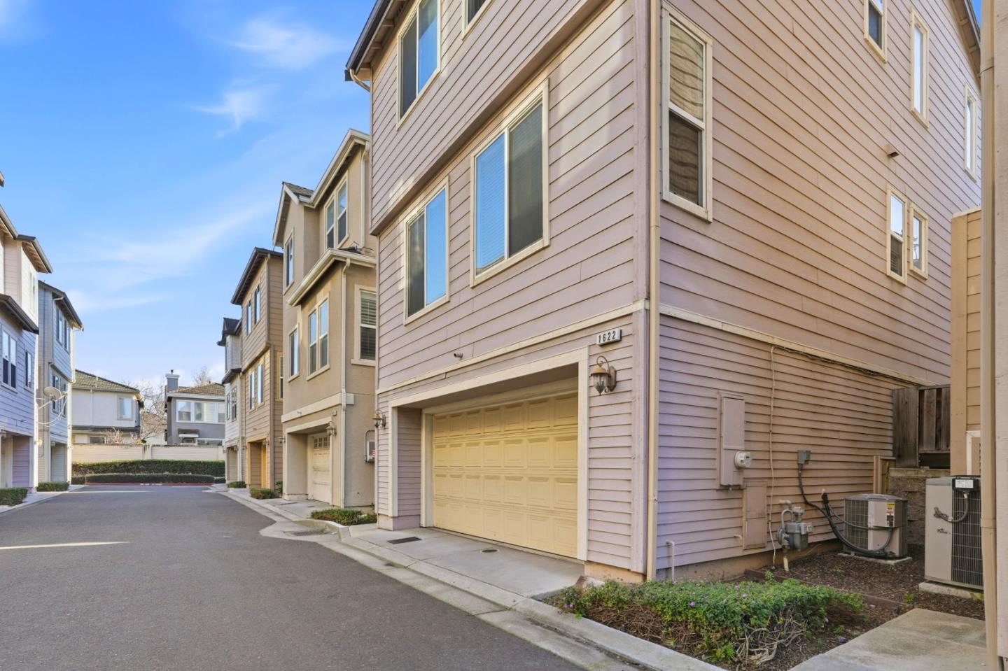 Detail Gallery Image 34 of 36 For 1622 Salamoni Ct, San Jose,  CA 95133 - 3 Beds | 2/1 Baths