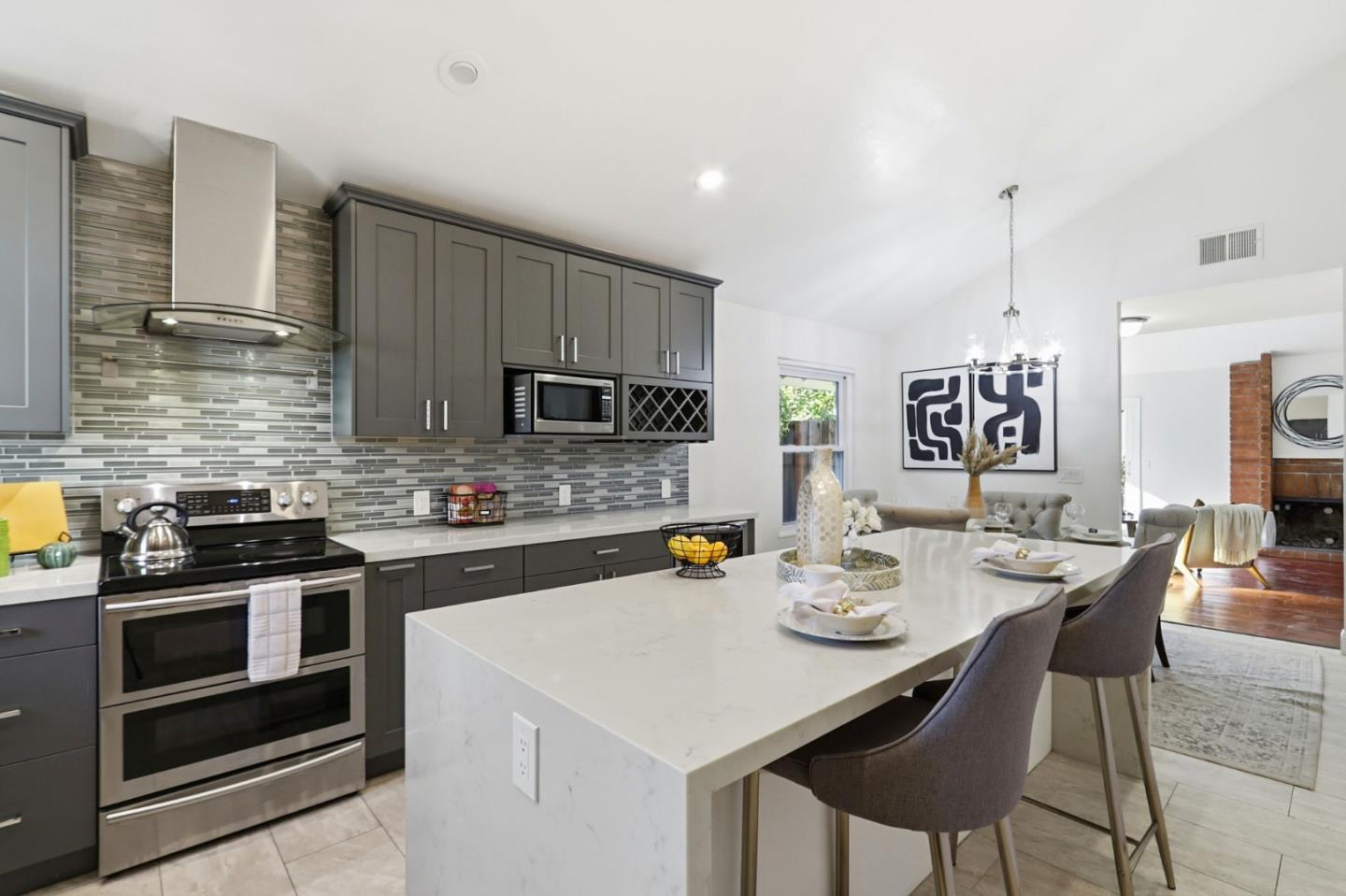 Detail Gallery Image 10 of 37 For 5341 Larch Grove Pl, San Jose,  CA 95123 - 3 Beds | 2 Baths