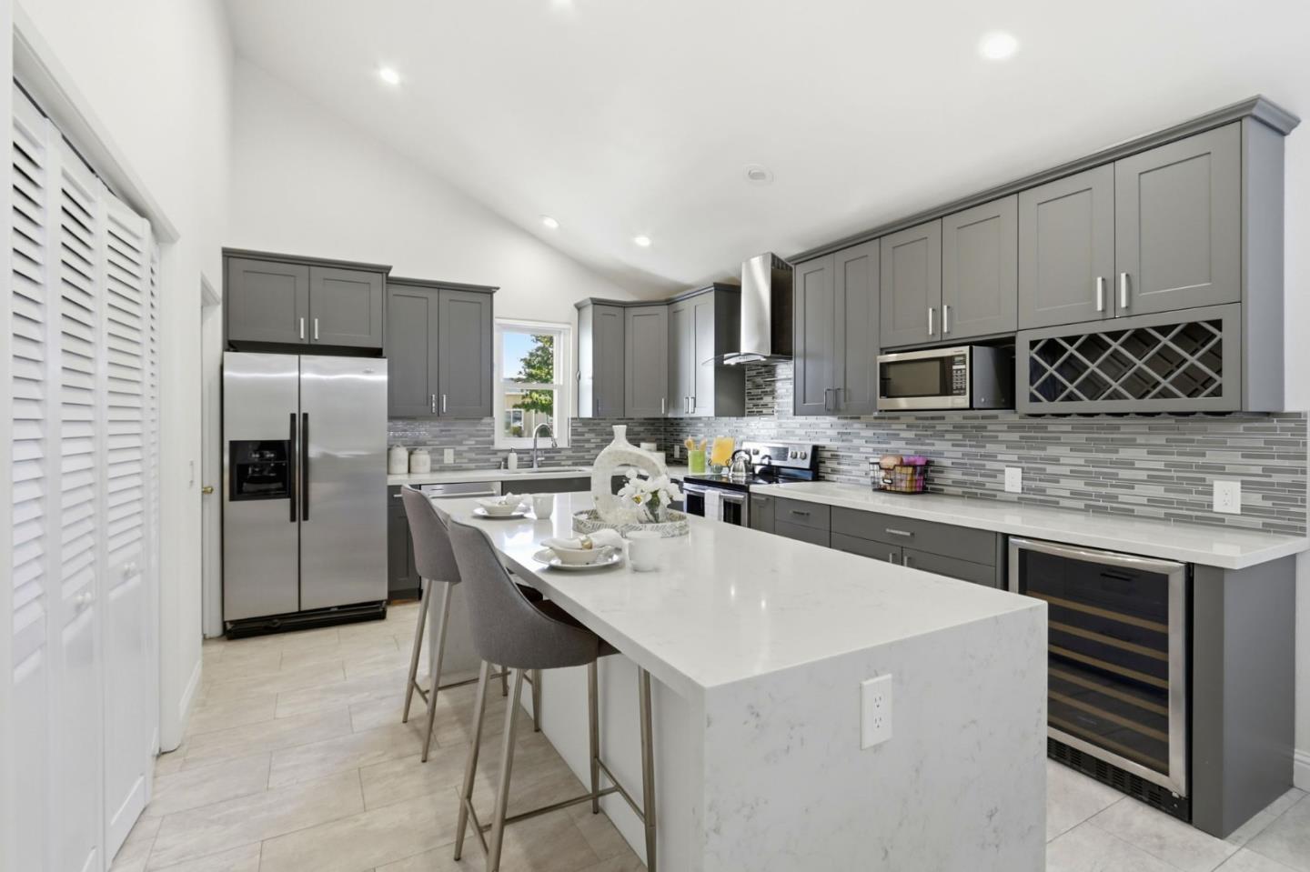 Detail Gallery Image 9 of 37 For 5341 Larch Grove Pl, San Jose,  CA 95123 - 3 Beds | 2 Baths