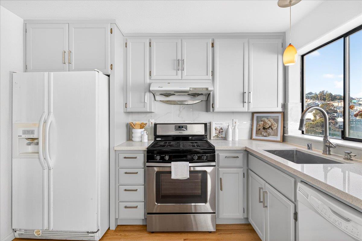 Detail Gallery Image 10 of 39 For 29 Jennings Ct, San Francisco,  CA 94124 - 3 Beds | 2/1 Baths