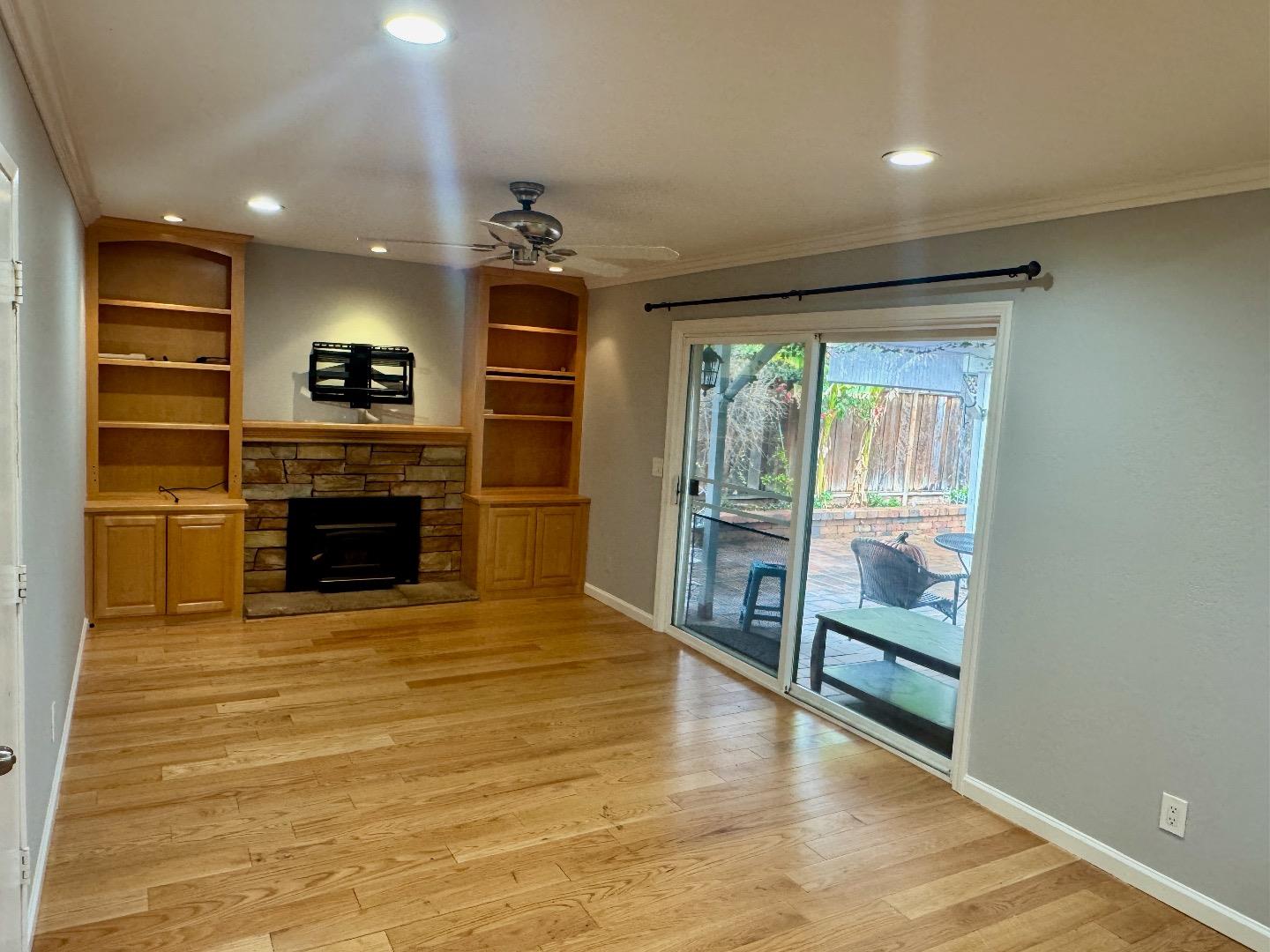 Detail Gallery Image 4 of 29 For 5846 Pontiac Dr, San Jose,  CA 95123 - 3 Beds | 2 Baths