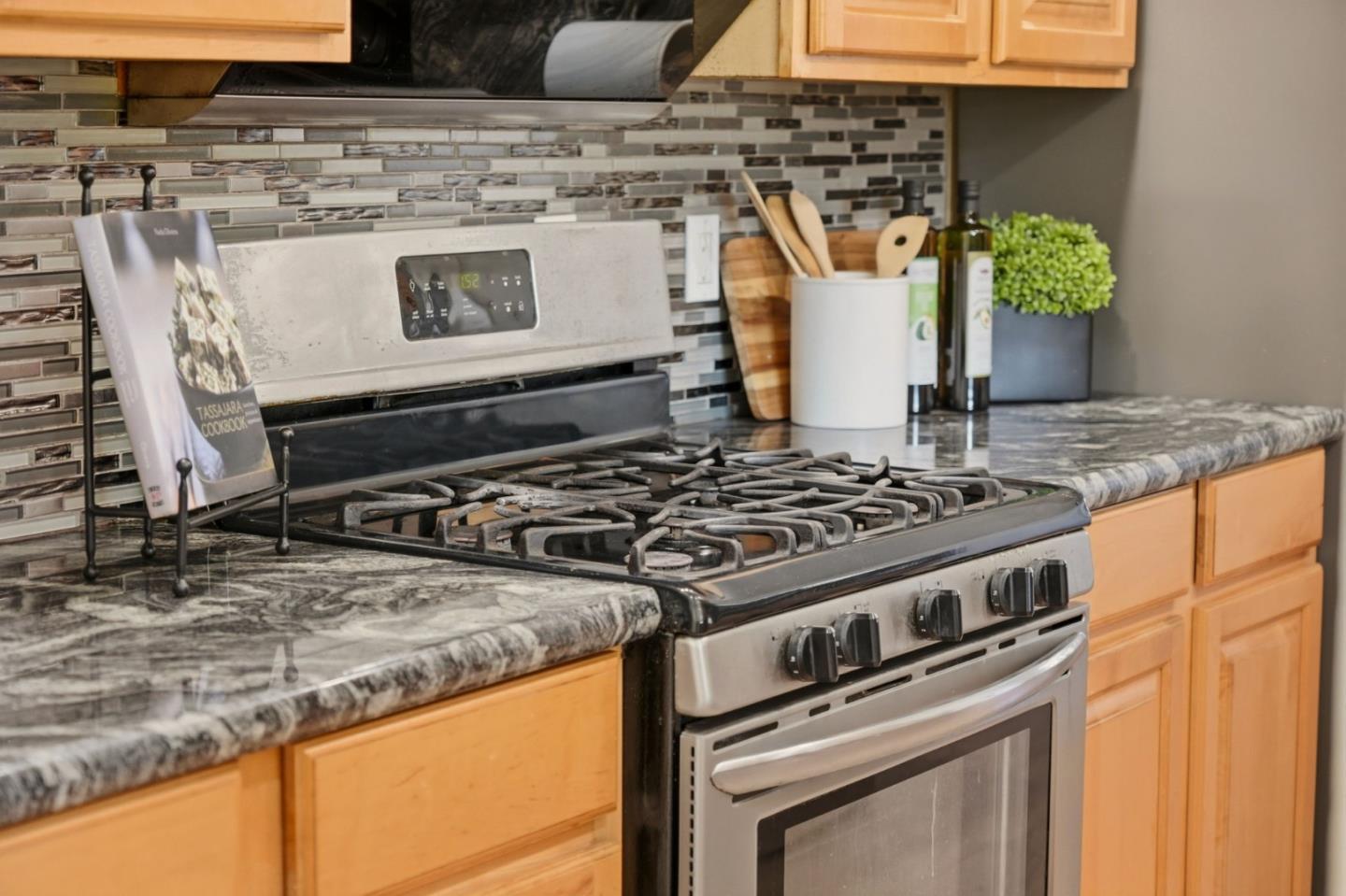 Detail Gallery Image 12 of 50 For 1571 Rebel Way, San Jose,  CA 95118 - 3 Beds | 2 Baths