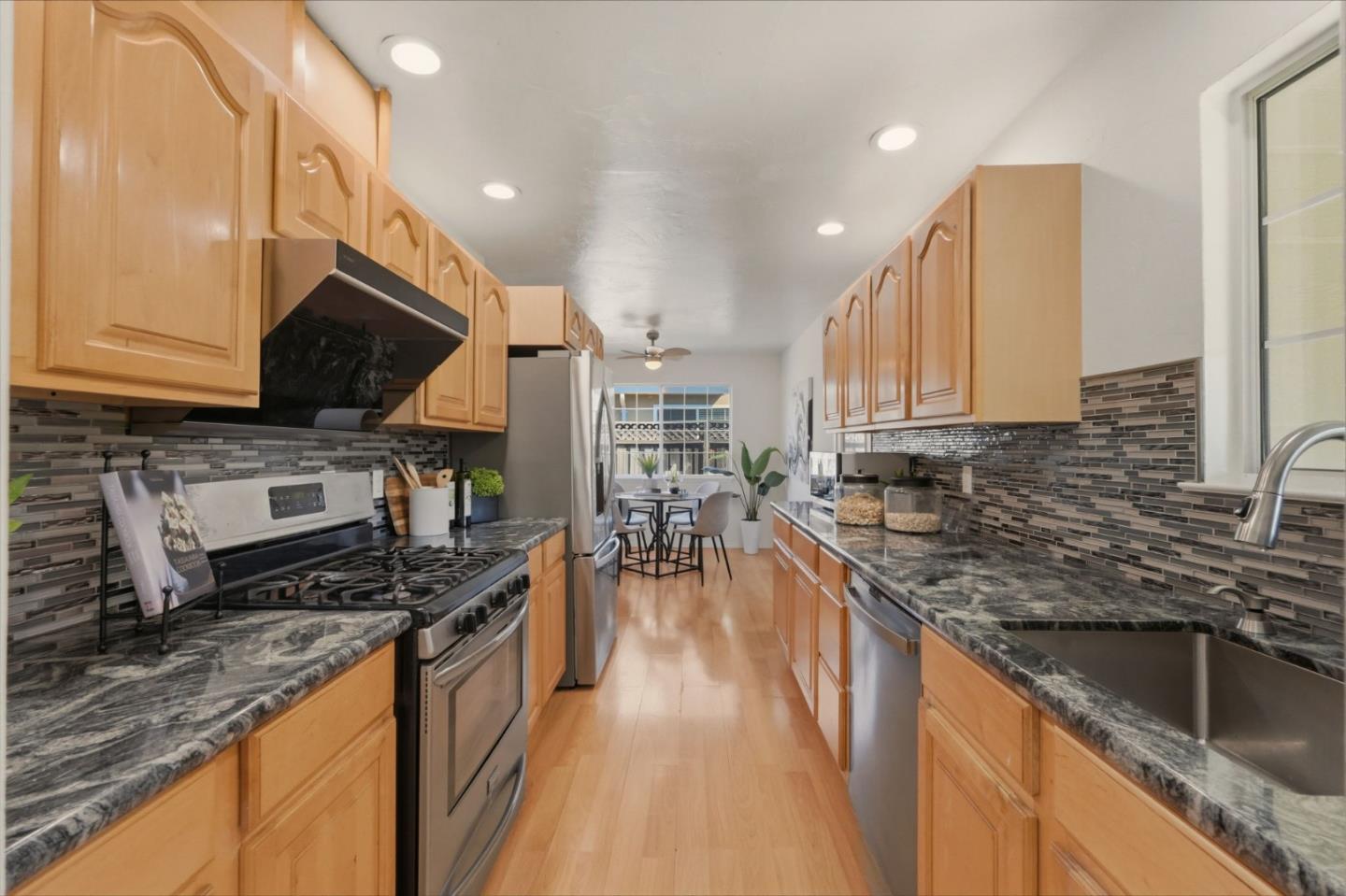 Detail Gallery Image 16 of 50 For 1571 Rebel Way, San Jose,  CA 95118 - 3 Beds | 2 Baths