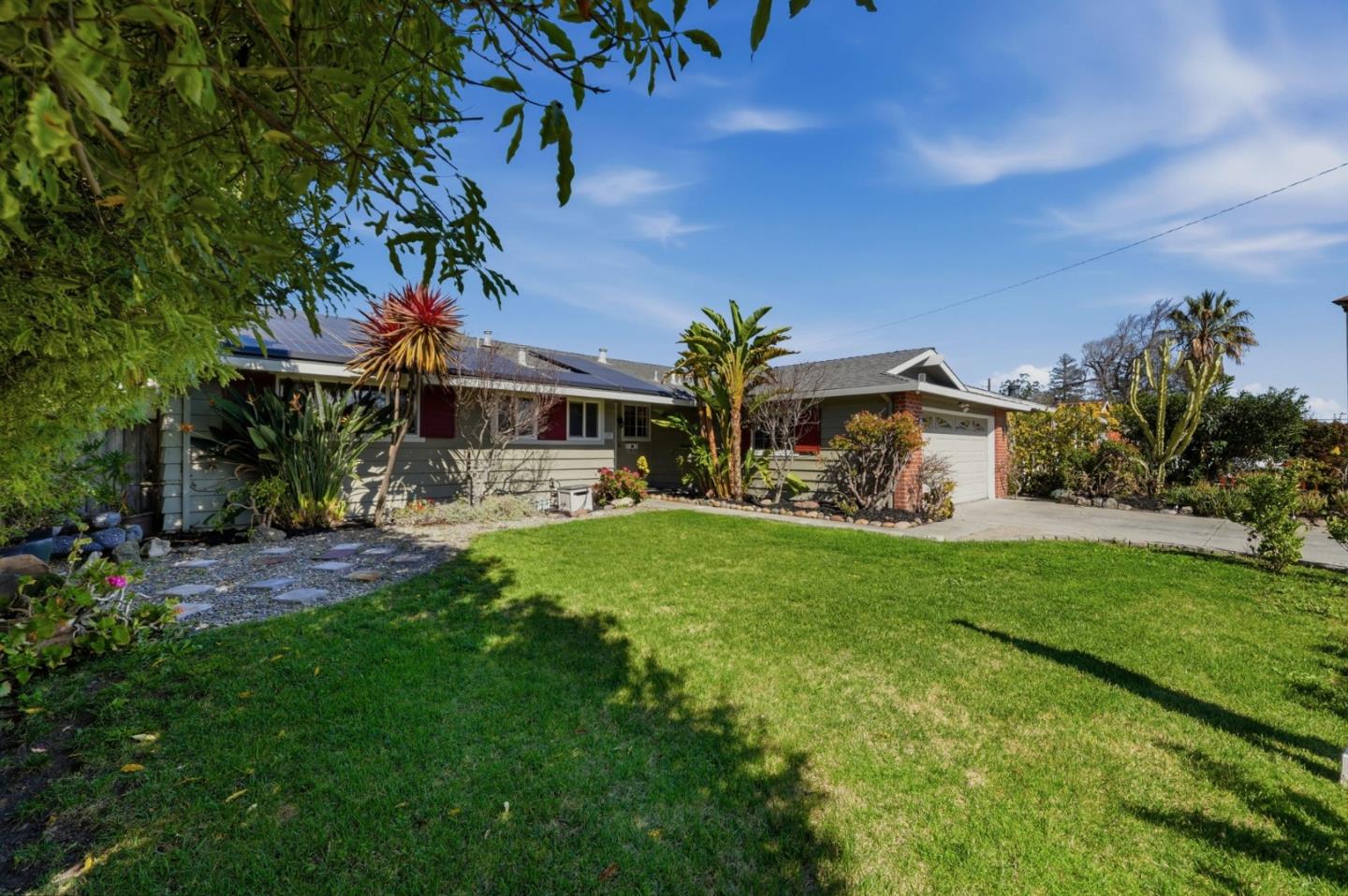 Detail Gallery Image 4 of 50 For 1571 Rebel Way, San Jose,  CA 95118 - 3 Beds | 2 Baths