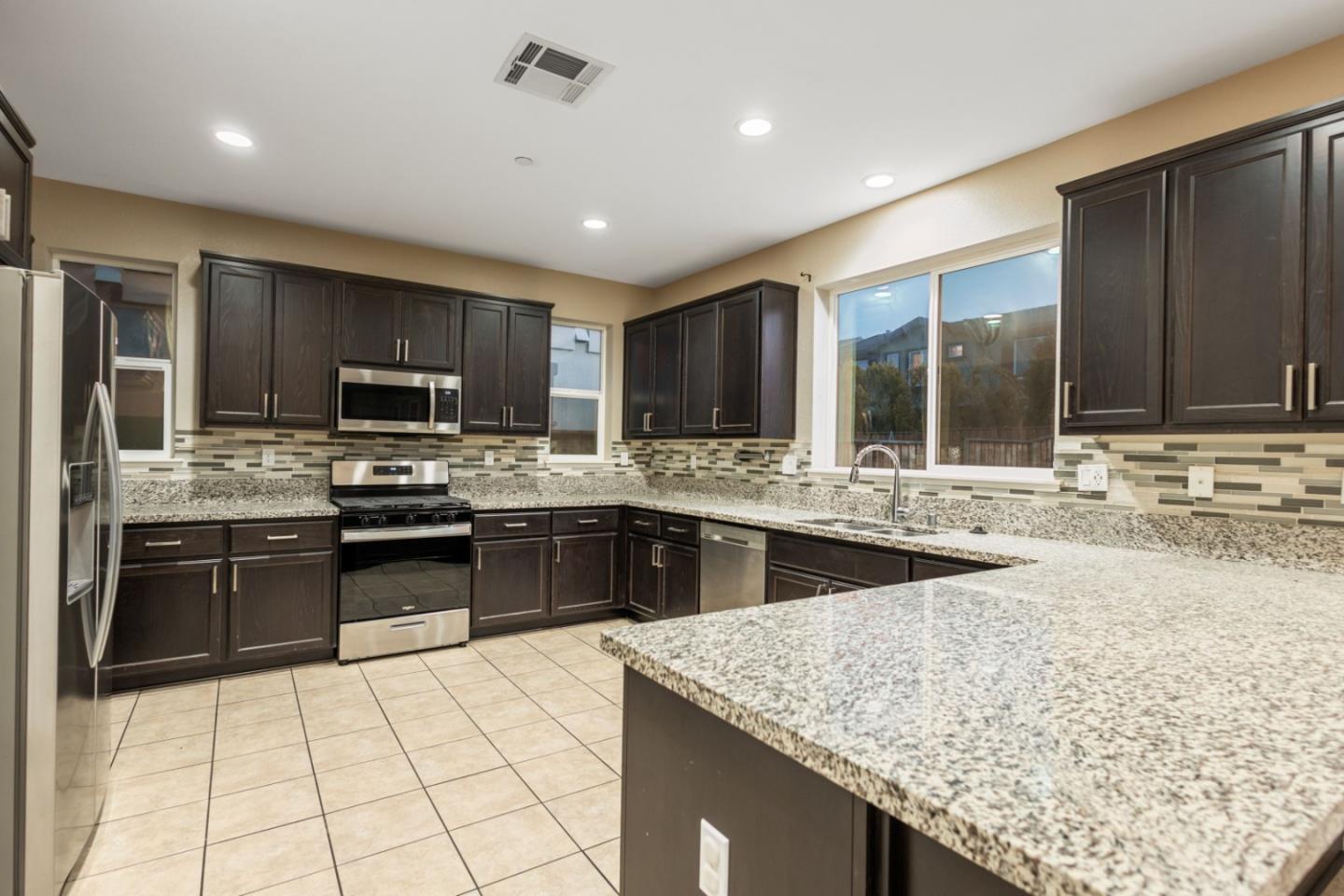 Detail Gallery Image 10 of 22 For 617 Copper Ridge Way, Oakley,  CA 94561 - 4 Beds | 3 Baths